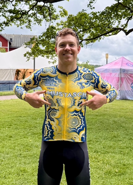 Unik mästartröja till förmån för Mustaschkampen - Galleribild 1